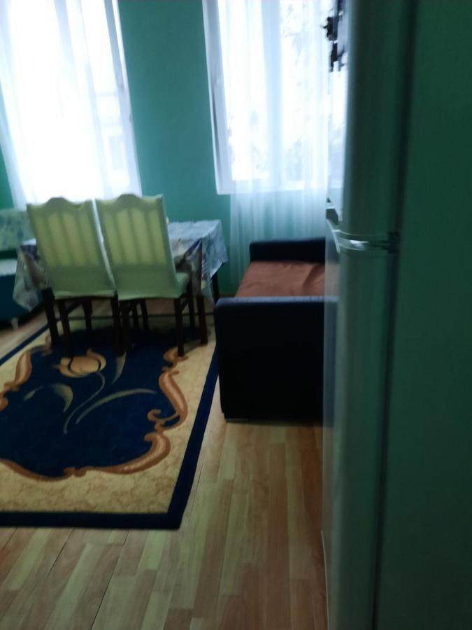 Homestay Izolda Batumi Exteriör bild