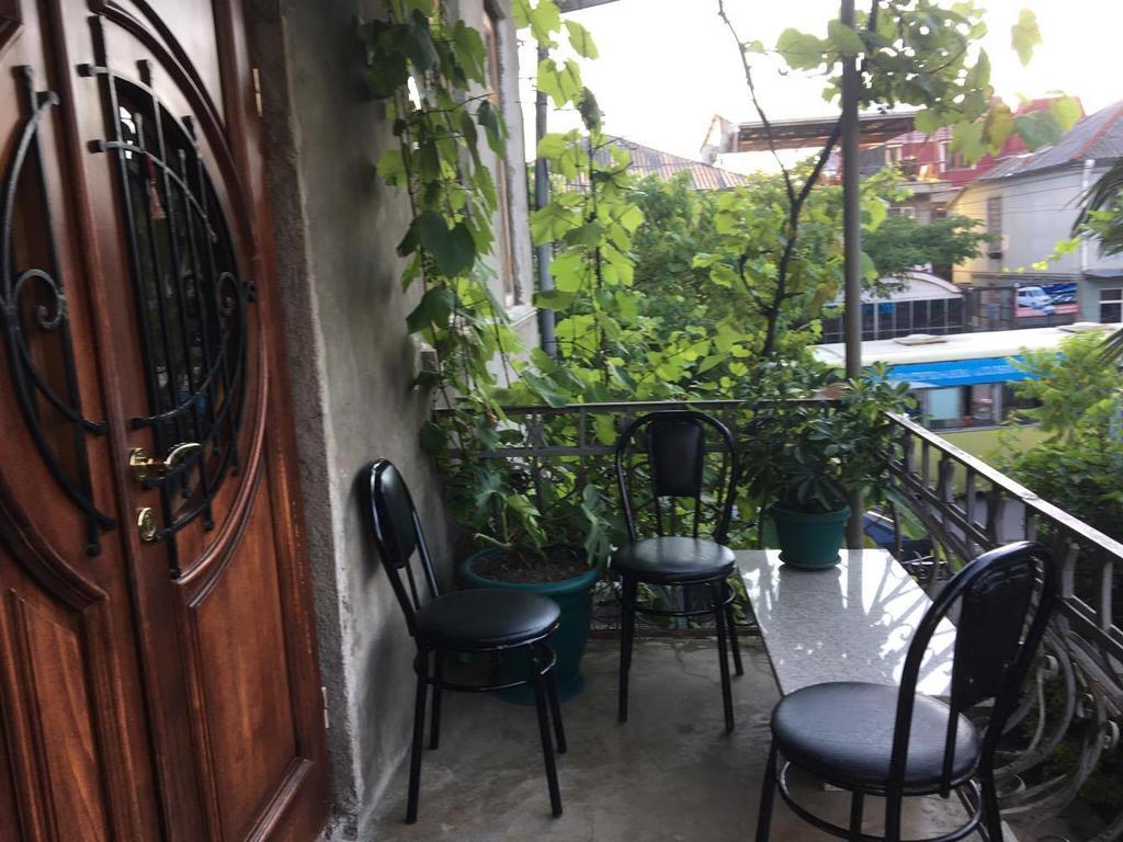 Homestay Izolda Batumi Exteriör bild